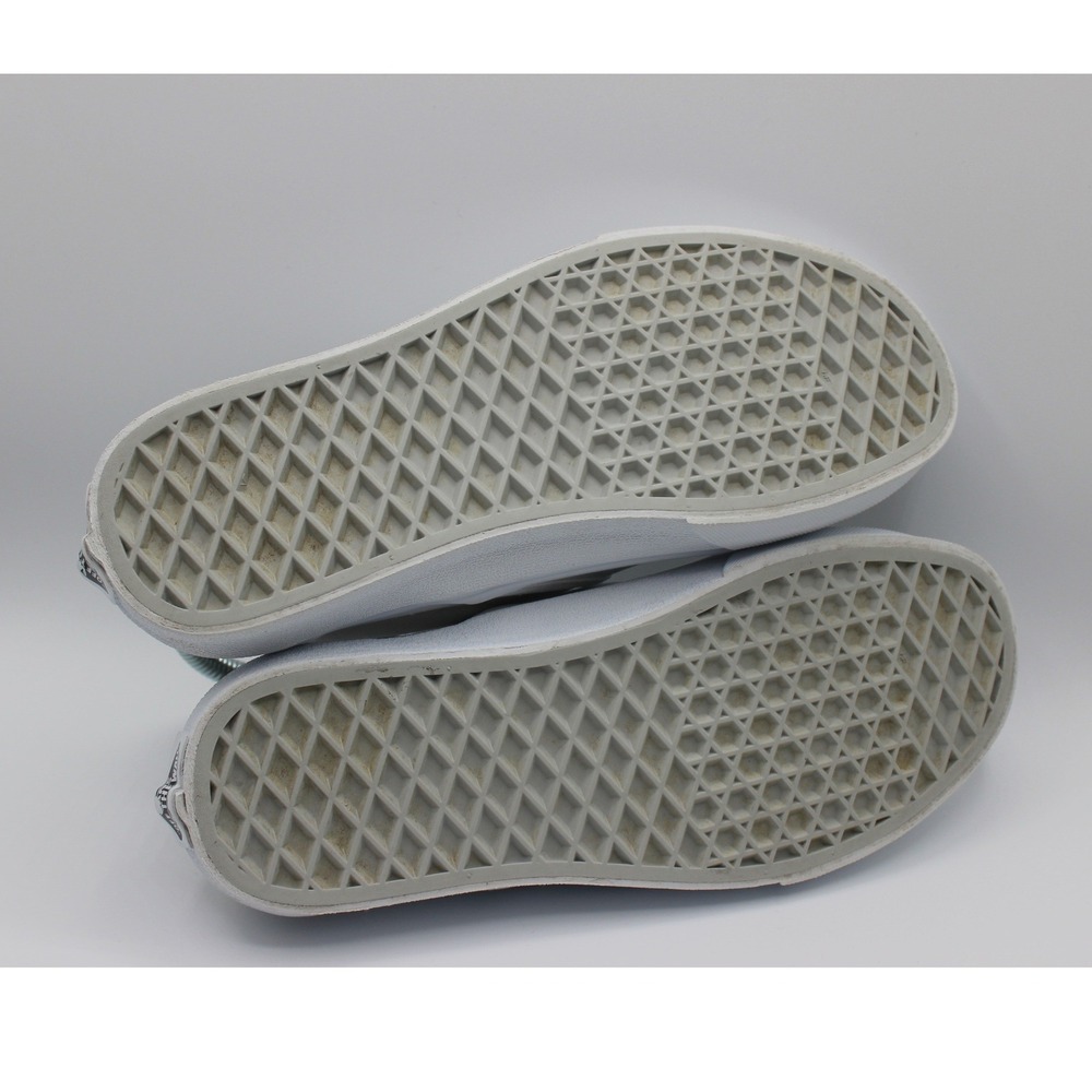 Vans Classic Slip-On White Canvas Sneakers VN000EYEBWW Mens 5 Womens 6.5 - Picture 6 of 8